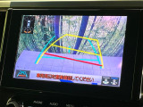 【バックカメラ】駐車時に後方がリアルタイム映像で確認できます。大型商業施設や立体駐車場での駐車時や、夜間のバック時に大活躍!運転スキルに関わらず、今や必須となった装備のひとつです!