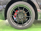 純正アルミホイールで足元バッチリ