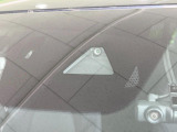 【i-ACTIVESENSE】走行中に前方の車両等を認識し、衝突しそうな時は警報とブレーキで衝突回避と被害軽減をアシスト。より安全にドライブをお楽しみいただけます。