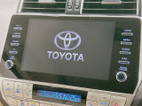 【メーカー純正ナビ】インテリアに溶け込むスタイリッシュな「専用設計」メーカーナビを装備♪視認性や操作性など基本性能にも優れ、より上質なカーライフをお楽しみいただけます。