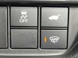 【パワーバックドア】スマートキーや運転席のボタンを押すだけでリアゲートが自動で開閉します!荷物を持っている時や、高い位置にあるバックドアを閉める際に便利な機能です♪
