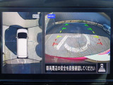 上空から見下ろしているかのような映像で、駐車をサポ-ト。MOD(移動物 検知)機能付インテリジェント アラウンドビュ-モニタ-♪