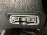 ハンドルの左下にETCがついています。高速道路の料金所の通過も楽々です!。 カードの取り出しもしやすい場所についています。