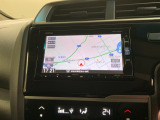 アップルカープレイ対応ギャザズナビ搭載です。知らない道も安心ですね!