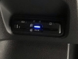 いまや快適なカーライフに欠かせないETCが付いています。