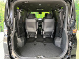 普段のお買い物や通勤、送迎等に十分な荷室スペースを確保しております。セカンドシートを倒すと、大きな荷物の積載も可能です♪