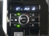 オートエアコン付きなので、車内も快適です☆