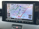 お出かけの際に安心のナビ付です☆バックカメラ機能で駐車もスムーズに行えます。