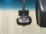 前方用ドライブレコーダー付いています。いざという時の安心に! 映像は7型ナビの画面で見れるので、手軽に早く状況を確認することができます。