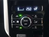 オートエアコンを装備しております!自動で調整してくれますので、車内も快適です☆