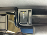 運転席/助手席シートヒーターで寒い日もすぐに温かくなり快適に過ごせます。2段階の温度調整が可能です