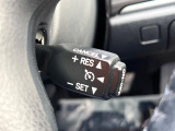 【クルーズコントロール】高速道路もラクラク走行。アクセルを離しても一定速度で走行ができ、長距離運転時の負担を軽減!加速・減速も簡単なスイッチ操作で調整できます。