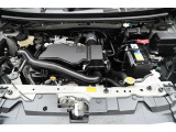 エンジンルームの樹脂部分は丁寧に磨いてツヤをだしています。当社の中古車のエンジンルームクリーニングはとても自信があります★