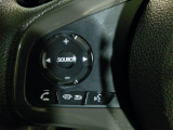 ハンドルにオーディオの操作スイッチが装備されています!視線を前方から外さずハンドルから手を離さずに操作できるのでとっても安全ですね♪