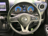 【ステアリングスイッチ】運転中、前方から目線をそらすことなく、オーディオ等の操作が可能な便利機能!安心&快適なドライブを演出してくれます♪