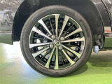純正アルミホイールで足元バッチリ