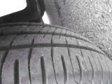 タイヤの溝はご覧の通りです
