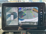 【アラウンドビューモニター】空から見下ろしているような視点で周囲を確認できます。スムースな駐車をサポートします♪