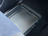 助手席シートアンダーボックス☆MAX2kgまで載せれます☆
