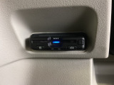 いまや快適なカーライフに欠かせないETCが付いています。