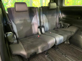 3列目シートはもちろん状態良好☆大人でもゆったりと座って頂けますので、大人数でのお出かけもラクラクです♪ご家族で、気の知れた仲間で、ドライブに行くのが楽しみですね♪