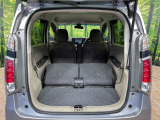 普段のお買い物や通勤、送迎等に十分な荷室スペースを確保しております。セカンドシートを倒すと、大きな荷物の積載も可能です♪