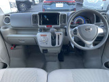 「NISSAN 認定中古車」です。ワイド保証1年付(期間中走行距離無制限)全国の日産サービス工場で保証が受けられます。ご購入後も1ヶ月または1,000km点検が無料で受けられます♪