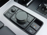 マツダコネクトナビゲーション搭載。手元のコマンダーで操作が可能なので、入力や操作も便利ですね!