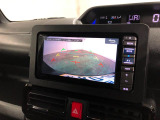嬉しい純正フルセグナビ、バックカメラがついています(^^)/
