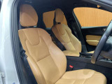 XC60 T5 AWD モメンタム 4WD 4WD 本革シート