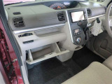 助手席周りの収納スペースです!