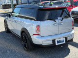 外装は、専任のスタッフが真心込めて丁寧に艶出し施工済みです。中古車とは思えない程に、ピカピカに仕上がっております。納車時には更にきれいにいたします。