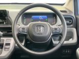 【純正革巻きステアリング】上質な革を使用することで、手にしっかり馴染みとても運転しやすいハンドルです♪