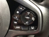クルーズコントロールを装備しています。高速道路などで一定の速度で走ってくれるので運転が楽ですよ!速度を設定できますので、スピードの出しすぎにも注意できます。