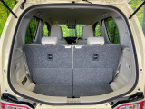 普段のお買い物や通勤、送迎等に十分な荷室スペースを確保しております。セカンドシートを倒すと、大きな荷物の積載も可能です♪