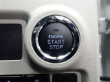 プッシュスタート付き。スマートキーで開け閉めらくちんです。