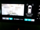 バックカメラの画像です。ガイドラインがスムースな車庫入れをサポートいたします!車庫入れの安心感がアップしますね☆