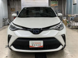 大き過ぎず小さ過ぎず、ちょうど良いサイズ感のSUV C-HR ハイブリッド Gです! 便利な装備も多彩でどの世代の方にも気に入っていただけるお車です。