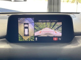 【360&deg;ビューモニター】専用のカメラにより、上から見下ろしたような視点で360度クルマの周囲を確認することができます☆死角部分も確認しやすく、狭い場所での切り返しや駐車もスムーズに行えます。