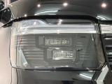 LEDヘッドライトは、点灯の瞬間から最大光量を発揮し、突然暗くなるトンネルなどでの安定感を高めます。
