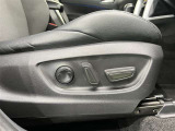 運転席パワーシートで自分に合ったポジションで運転できます