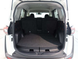 広々としたラゲージスペースを備えています。大きなものや長さのある荷物もしっかりと積み込めます。