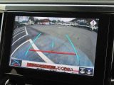 バックモニター付きでガイドラインがモニターに表示され、車庫入れや縦列駐車などの際に役立ちます!