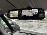 バックミラー内臓式のアラウンドビューモニターです