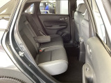 ゆったりリアシートです。また、折りたたむ事もできます!