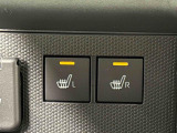 寒い日のドライブを快適にする運転席&助手席シートヒーターが付いてます。アクセサリーソケット(12V/120W)も装備されています。