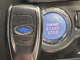 【アクセスキー&プッシュスタート】カバンやポケットに入れたままでもドアの施錠・解錠が可能なスマートキーを装備。エンジンのオン・オフ時もカギを取り出す必要が無く、ボタンをプッシュするだけでOK♪