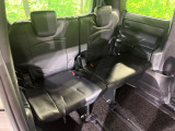 3列目シートはもちろん状態良好☆大人でもゆったりと座って頂けますので、大人数でのお出かけもラクラクです♪ご家族で、気の知れた仲間で、ドライブに行くのが楽しみですね♪