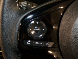【ステアリングリモコン】ステアリングにオーディオ調節可能なスイッチが装備されていますので運転中でも視線をそらさずにオーディオの調節が可能です!