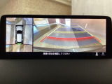 狭い場所での駐車やすれ違いなどでより的確な運転操作に役立つ360&deg;ビューモニターが装備されています。